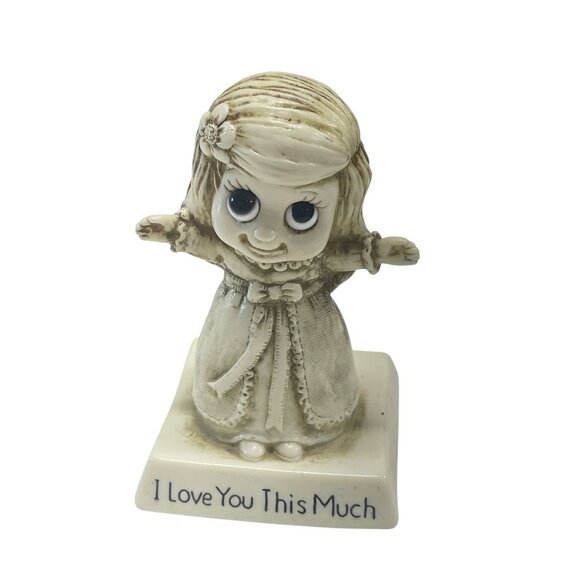 Vintage 1976 R&W Berries Figurine "I Love You This Much" Girl 9125 USA - Picture 1 of 5